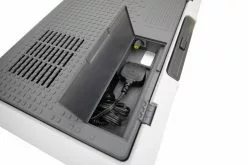 Vango E-Pinnacle 40L Coolbox 15 Vango E-Pinnacle 40L Coolbox -Tentify Sales Shop van 2021 essentials e pinnacle 40l lo 14